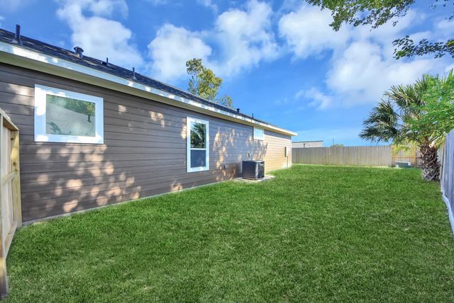 4606 Iroquois Drive, Pasadena, TX 77504
