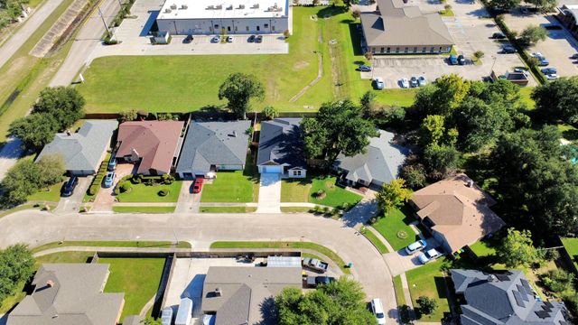 4606 Iroquois Drive, Pasadena, TX 77504