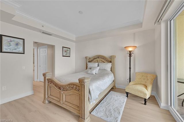 2743 1st ST # 2404, Fort Myers, FL 33916