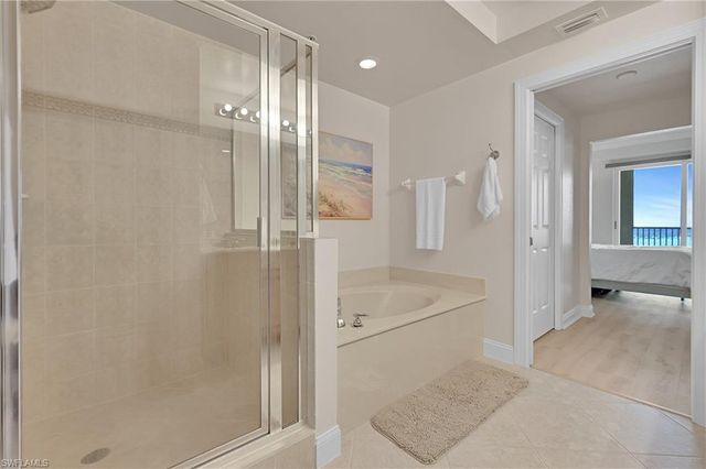 2743 1st ST # 2404, Fort Myers, FL 33916