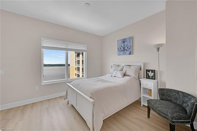 2743 1st ST # 2404, Fort Myers, FL 33916