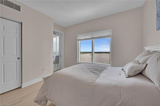 2743 1st ST # 2404, Fort Myers, FL 33916