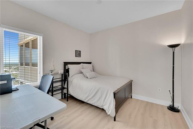 2743 1st ST # 2404, Fort Myers, FL 33916