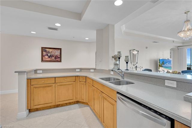 2743 1st ST # 2404, Fort Myers, FL 33916