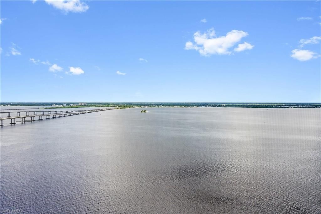 2743 1st ST # 2404, Fort Myers, FL 33916