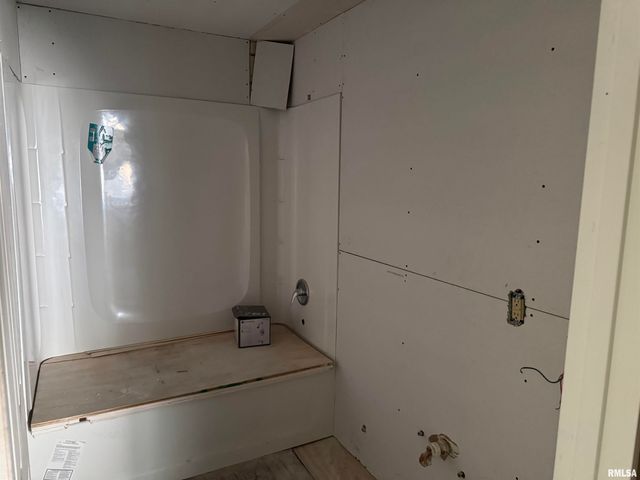 1420 W CHERRY Street, Herrin, IL 61948