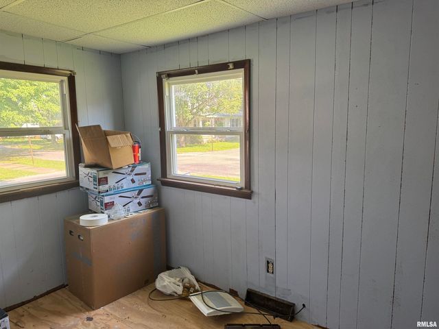 1420 W CHERRY Street, Herrin, IL 61948