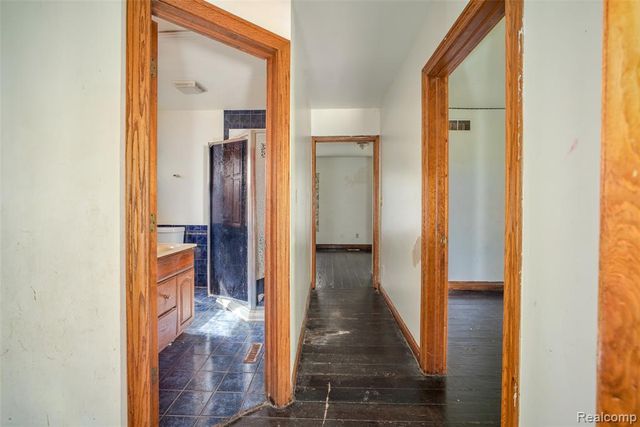 224 S Pennsylvania Avenue, Lansing, MI 48912