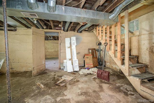 224 S Pennsylvania Avenue, Lansing, MI 48912