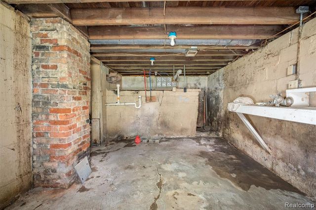 224 S Pennsylvania Avenue, Lansing, MI 48912