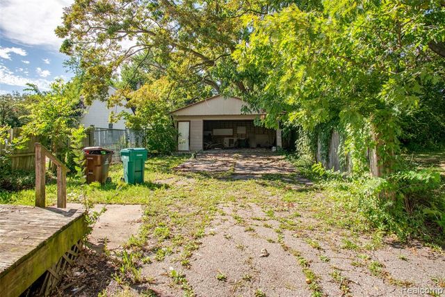 224 S Pennsylvania Avenue, Lansing, MI 48912