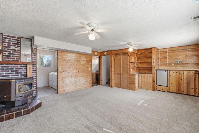 702 W 36th Place, Kennewick, WA 99337