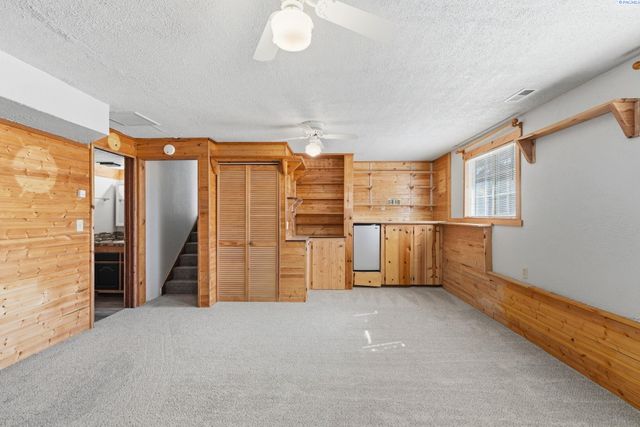 702 W 36th Place, Kennewick, WA 99337