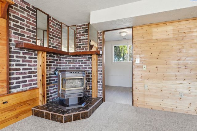 702 W 36th Place, Kennewick, WA 99337