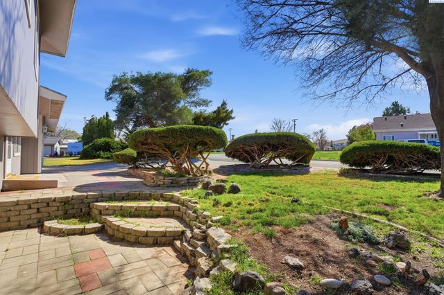 702 W 36th Place, Kennewick, WA 99337