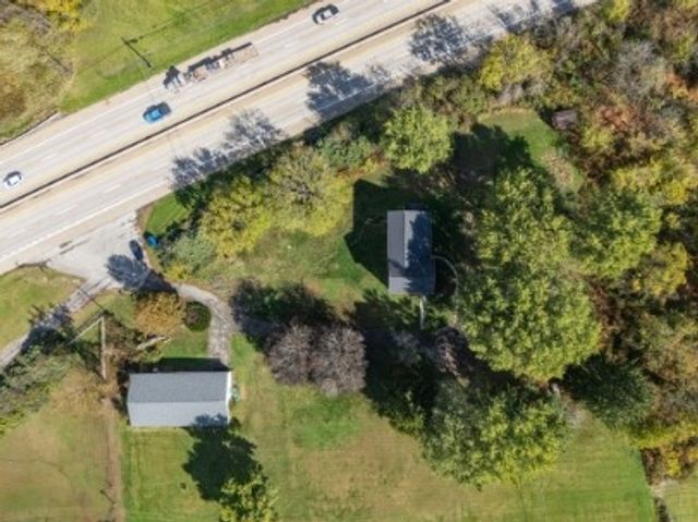 8113 State Route 22, New Alexandria, PA 15670