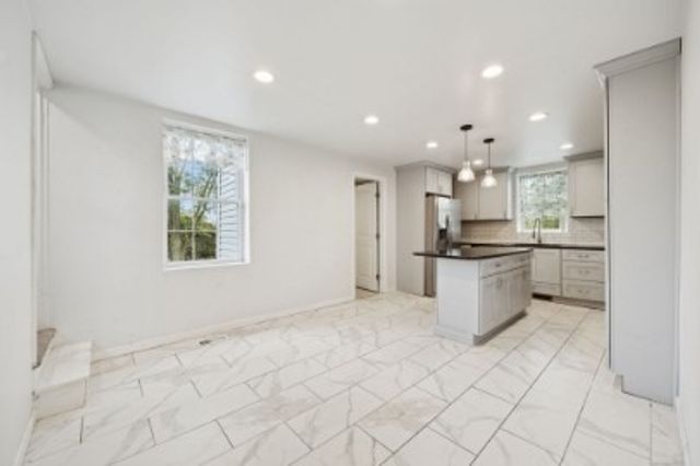 8113 State Route 22, New Alexandria, PA 15670