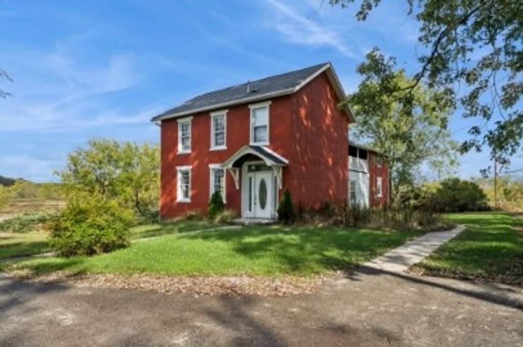 8113 State Route 22, New Alexandria, PA 15670