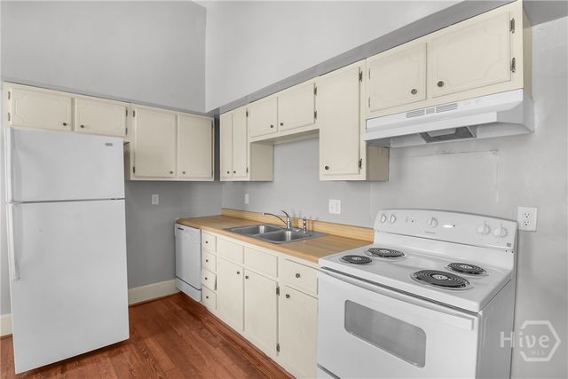 301-303 E Henry Street, Savannah, GA 31401