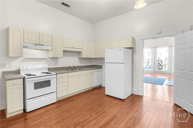 301-303 E Henry Street, Savannah, GA 31401