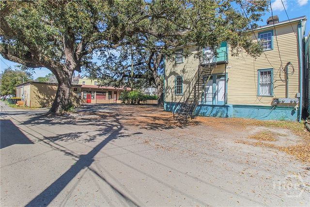 301-303 E Henry Street, Savannah, GA 31401
