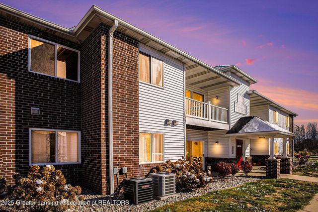 105 Carom Circle, Mason, MI 48854