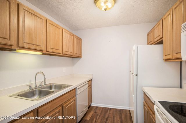 105 Carom Circle, Mason, MI 48854