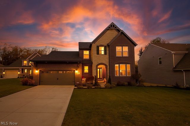 2770 Weeping Pine Drive, Medina, OH 44256