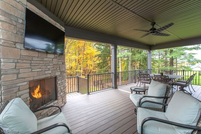 2770 Weeping Pine Drive, Medina, OH 44256