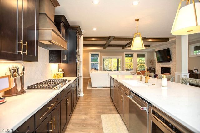 2770 Weeping Pine Drive, Medina, OH 44256