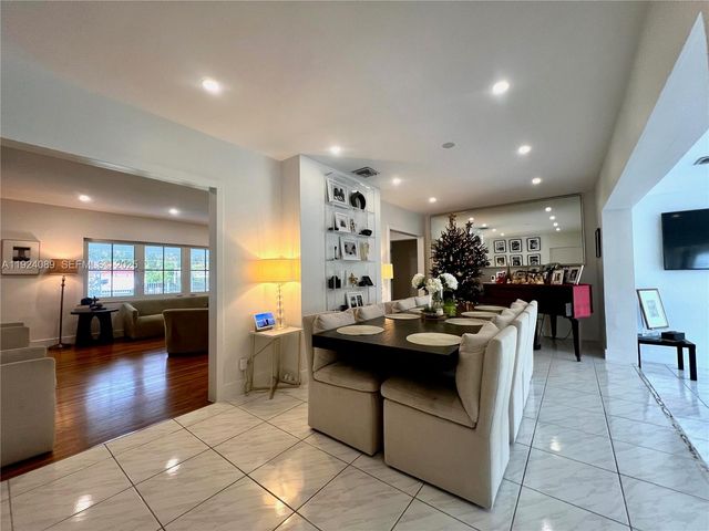 1558 Sevilla Ave, Coral Gables, FL 33134