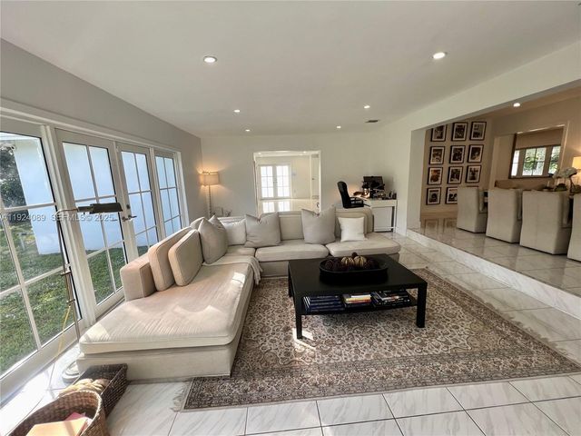 1558 Sevilla Ave, Coral Gables, FL 33134