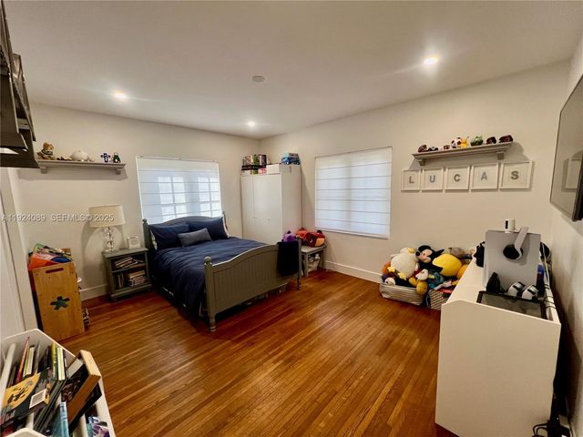 1558 Sevilla Ave, Coral Gables, FL 33134