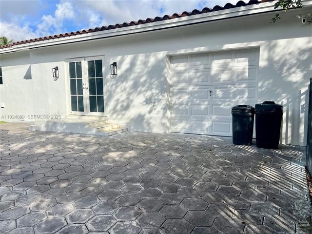 1558 Sevilla Ave, Coral Gables, FL 33134