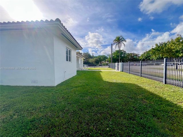 1558 Sevilla Ave, Coral Gables, FL 33134