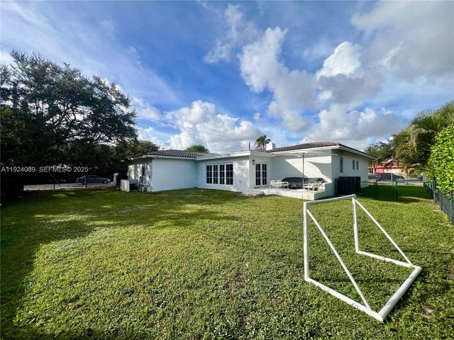 1558 Sevilla Ave, Coral Gables, FL 33134