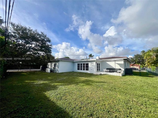 1558 Sevilla Ave, Coral Gables, FL 33134