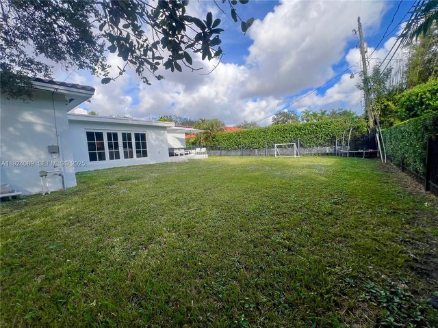 1558 Sevilla Ave, Coral Gables, FL 33134