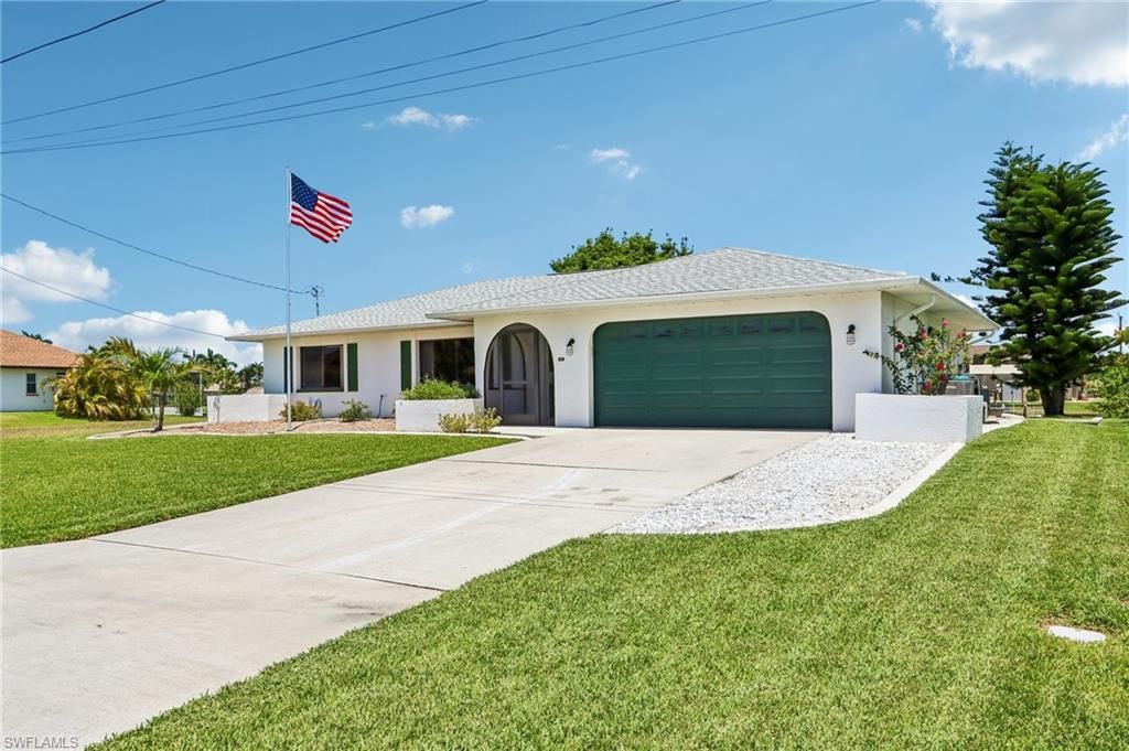 Image 1 of property listing at 2609 SW 37th ST, Cape Coral, FL 33914