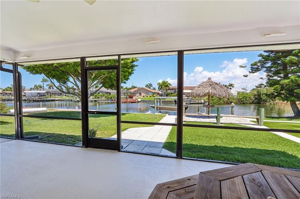 Image 21 of property listing at 2609 SW 37th ST, Cape Coral, FL 33914
