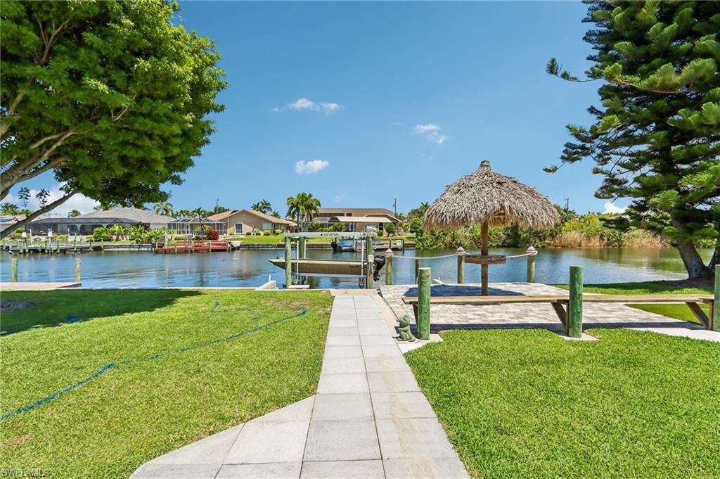 Image 31 of property listing at 2609 SW 37th ST, Cape Coral, FL 33914