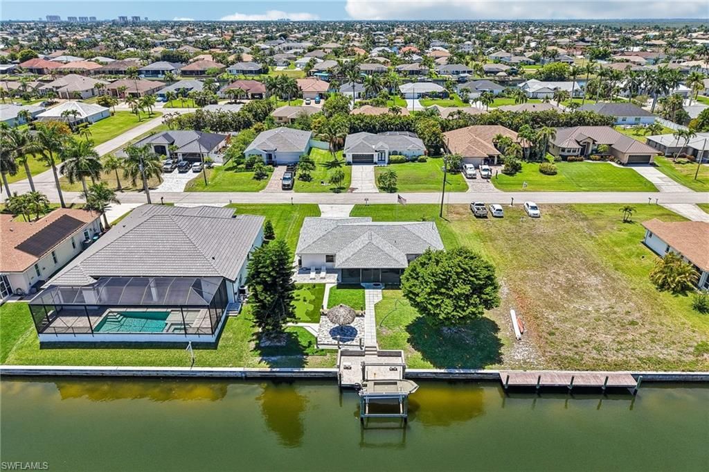 Image 39 of property listing at 2609 SW 37th ST, Cape Coral, FL 33914