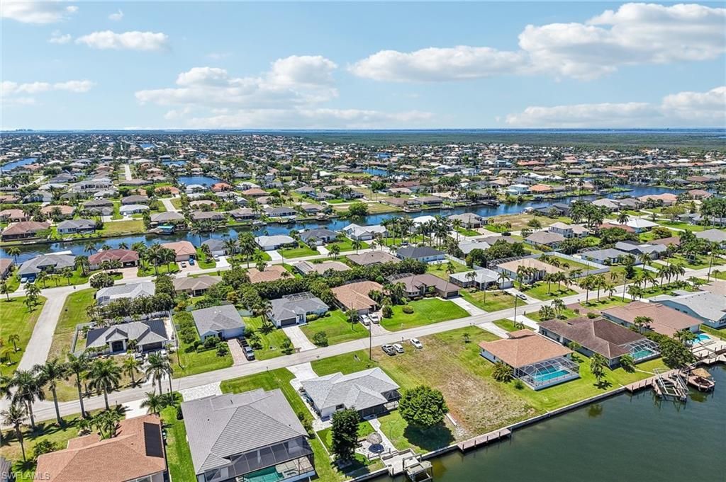 Image 41 of property listing at 2609 SW 37th ST, Cape Coral, FL 33914