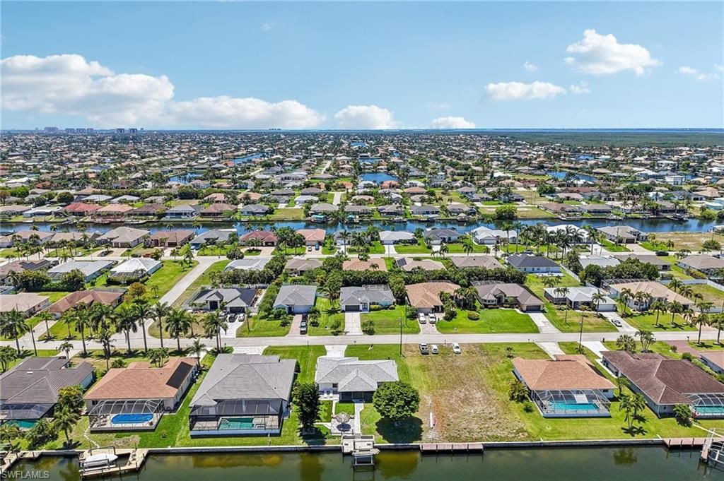 Image 43 of property listing at 2609 SW 37th ST, Cape Coral, FL 33914