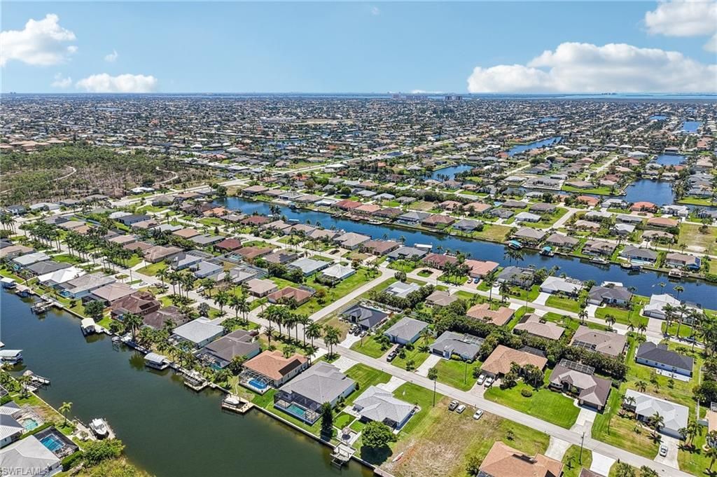 Image 46 of property listing at 2609 SW 37th ST, Cape Coral, FL 33914