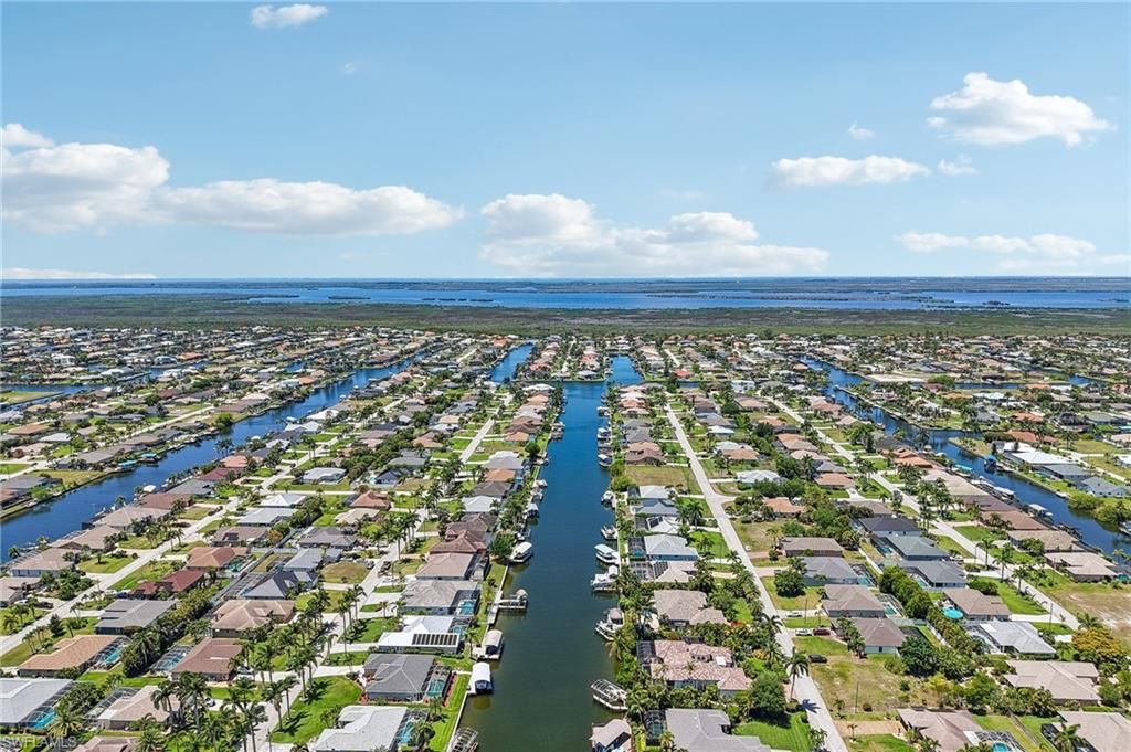 Image 48 of property listing at 2609 SW 37th ST, Cape Coral, FL 33914