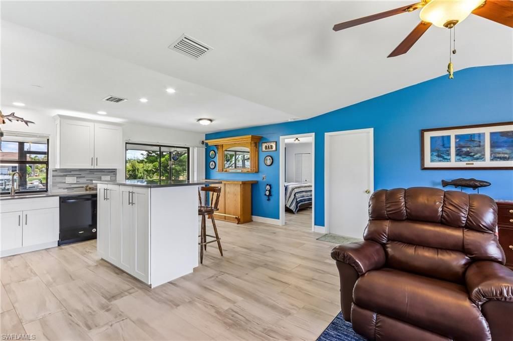Image 6 of property listing at 2609 SW 37th ST, Cape Coral, FL 33914
