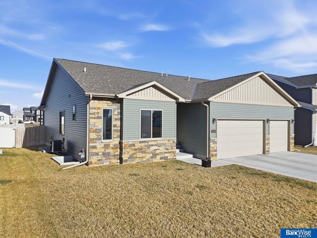 11731 N 145Th Street, Waverly, NE 68462