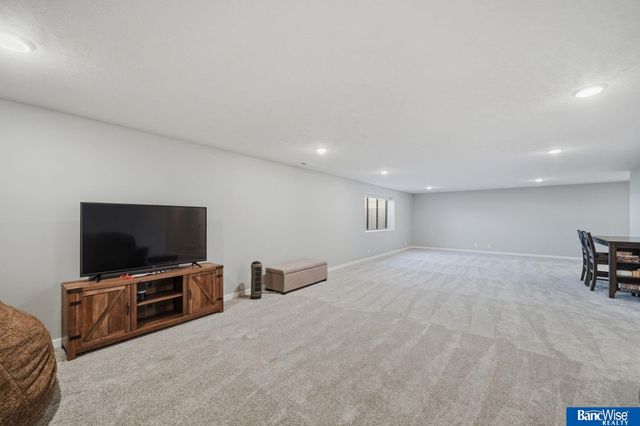 11731 N 145Th Street, Waverly, NE 68462