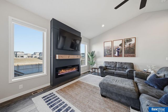 11731 N 145Th Street, Waverly, NE 68462